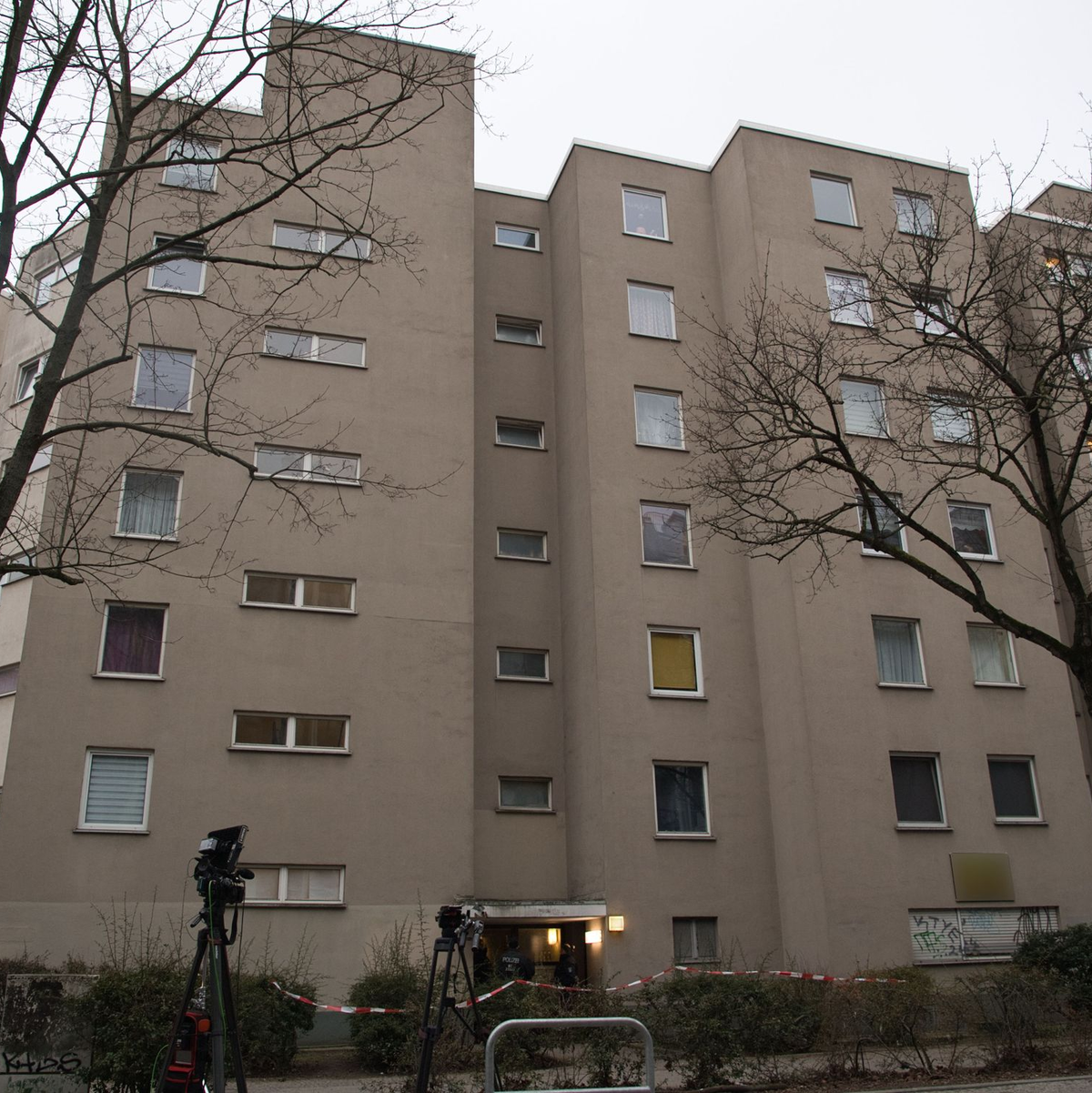 Das Mehrfamilienhaus im Berliner Stadtteil Kreuzberg, in dem die frühere RAF-Terroristin Daniela Klette wohnte. - Foto: Paul Zinken/dpa