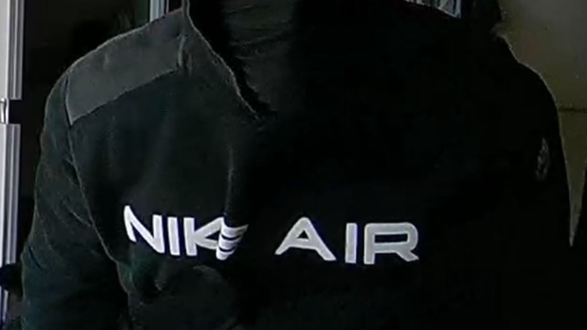 POL-OF: Öffentlichkeitsfahndung nach Wohnungseinbruch: Wer kennt die drei Täter? - Foto: presseportal.de