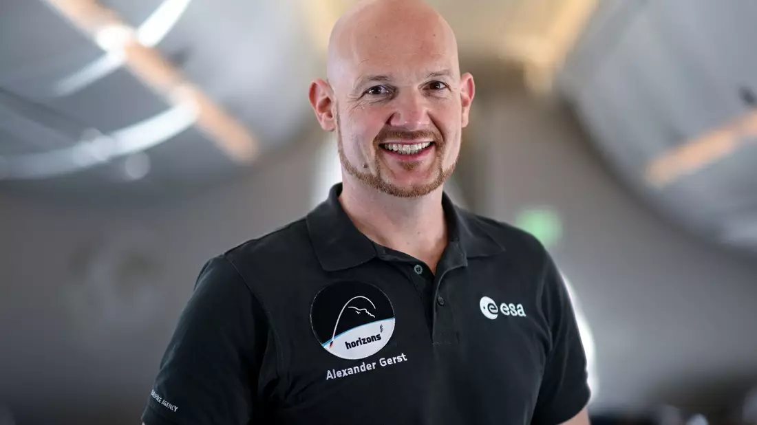 Wenn er auf der Erde ist, vermisst er die Raumfahrt, sagt Alexander Gerst. - Bild: Britta Pedersen/dpa