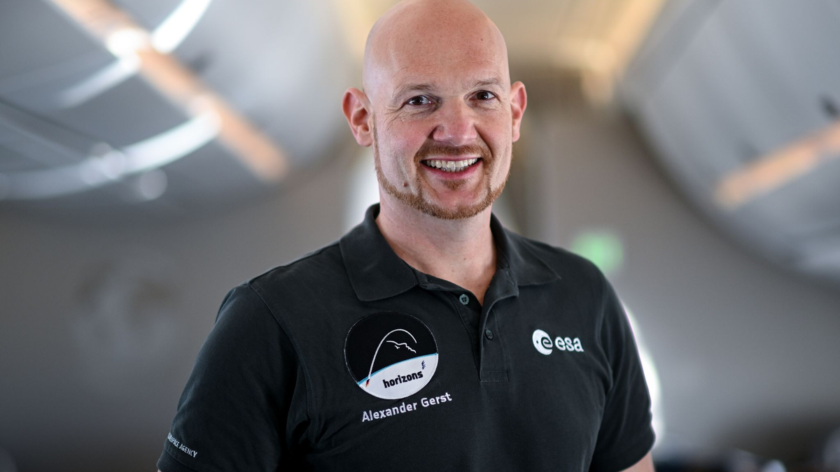 Der Astronaut Alexander Gerst ist Kandidat für die Teilnahme an kommenden Mond-Missionen, wobei die ersten Flüge zunächst noch nicht mit europäischer Beteiligung geplant sind. - Foto: Britta Pedersen/dpa