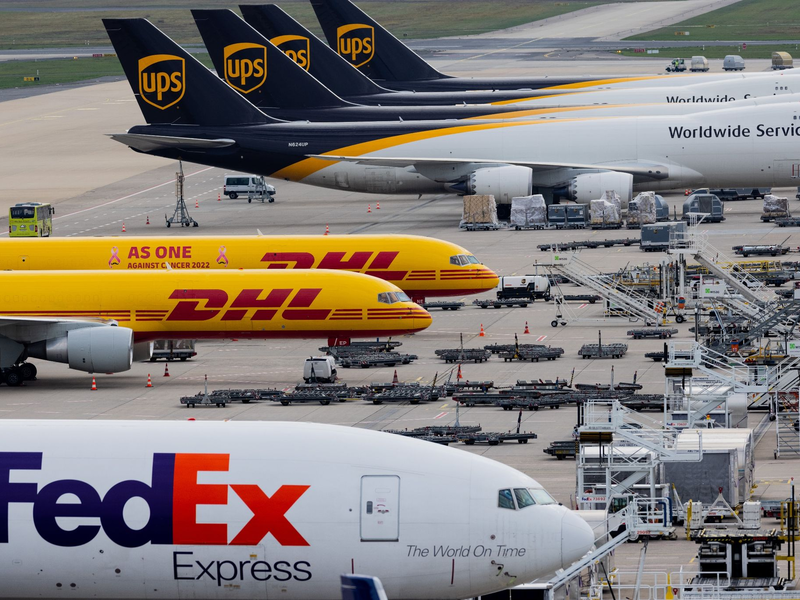 Die Gewerkschaft Verdi hat die zunächst auf Frankfurt und Hamburg beschränkten Warnstreiks der Luftsicherheitskräfte auf den Flughafen Köln/Bonn ausgedehnt. - Foto: Rolf Vennenbernd/dpa