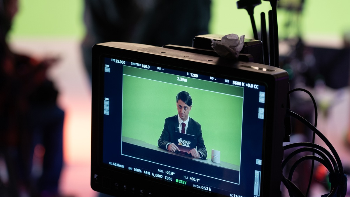 Diktator als Moderator: „Der Wake-Up Call“ – der Videopodcast, der Deutschland wachrüttelt - Foto: presseportal.de