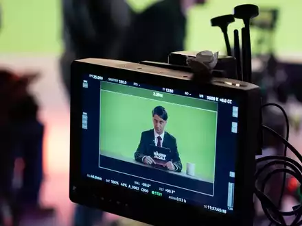Diktator als Moderator: „Der Wake-Up Call“ – der Videopodcast, der Deutschland wachrüttelt - Foto: presseportal.de