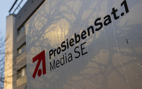 Das Logo der ProSiebenSat.1 Media SE in Unterföhring. - Foto: Lennart Preiss/dpa