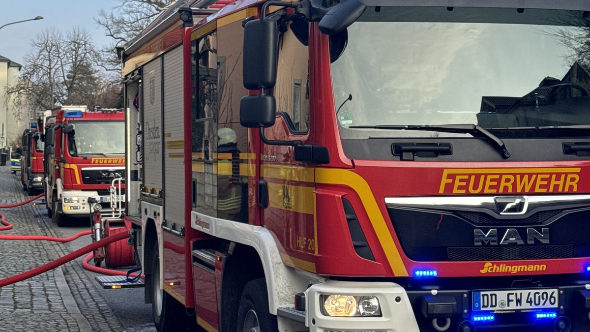 FW Dresden: Brand einer Sauna - Foto: presseportal.de