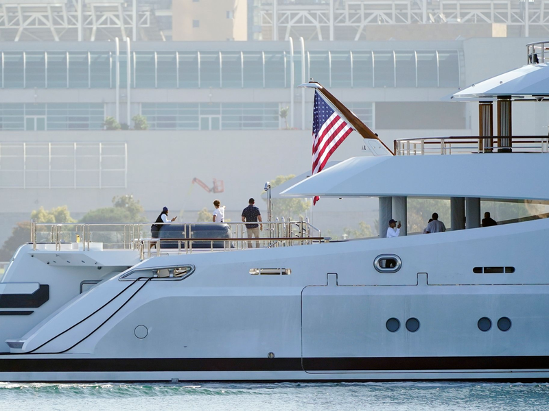 Die Superjacht «Amadea»: Eine Entscheidung über einen möglichen Verkauf könnte Monate dauern. - Foto: Gregory Bull/AP/dpa