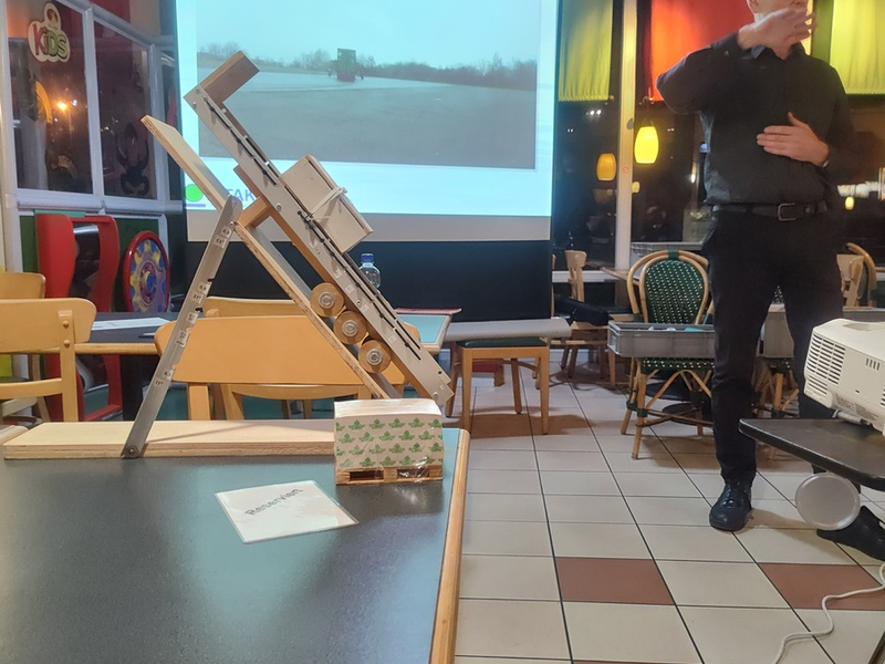 POL-ROW: Container-Transporte beim Fernfahrerstammtisch - Foto: presseportal.de