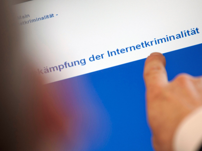 Seit 2022 läuft das Projekt «Bekämpfung der Frauenfeindlichkeit im Internet». - Foto: Frank Rumpenhorst/dpa