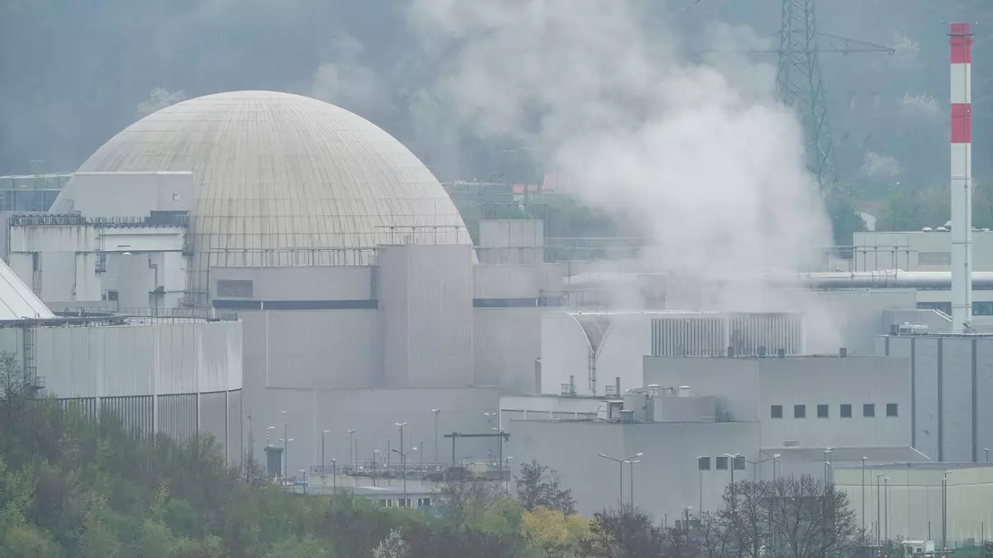 Das Atomkraftwerk Neckarwestheim 2 war neben Emsland und Isar 2 das letzte AKW in Deutschland, das in Betrieb war. - Bild: Uwe Anspach/dpa