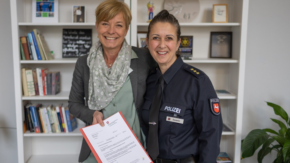 POL-H: Führungswechsel: Nurhan Özdemir übernimmt die Leitung der Polizeiinspektion Hannover - Foto: presseportal.de