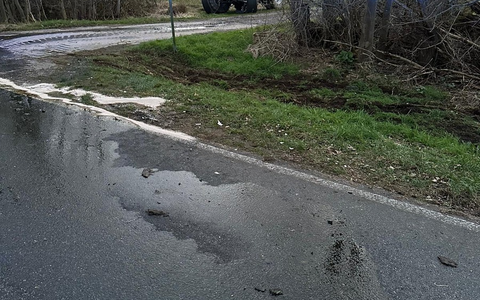 FW Xanten: Auslaufende Betriebsstoffe nach Verkehrsunfall - Foto: presseportal.de