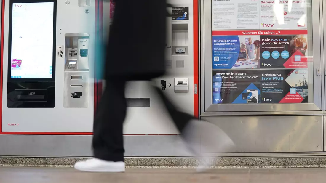Die Verkehrsminister hatten sich darauf verständigt, das vergünstigte Deutschlandticket ab dem Sommersemester auch als Semesterticket anzubieten. - Bild: Marcus Brandt/dpa