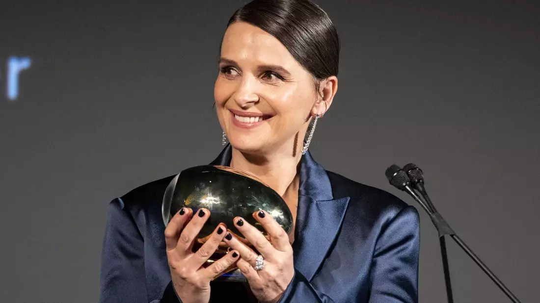 Juliette Binoche stammt aus einer Künstlerfamilie. Ihr Vater war Regisseur, Schauspieler und Bildhauer, ihre Mutter Schauspielerin und Lehrerin. - Bild: Alexandra Wey/KEYSTONE/dpa