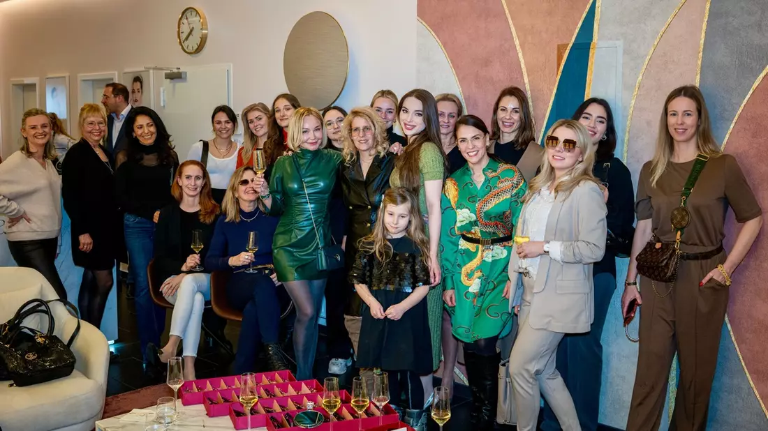 Am Frauentag schmieden Inanna Medical Spa und Haus der Optik Lankwitz eine innovative Partnerschaft, um Frauen durch Schönheit und Stil zu stärken - Bild: presseportal.de
