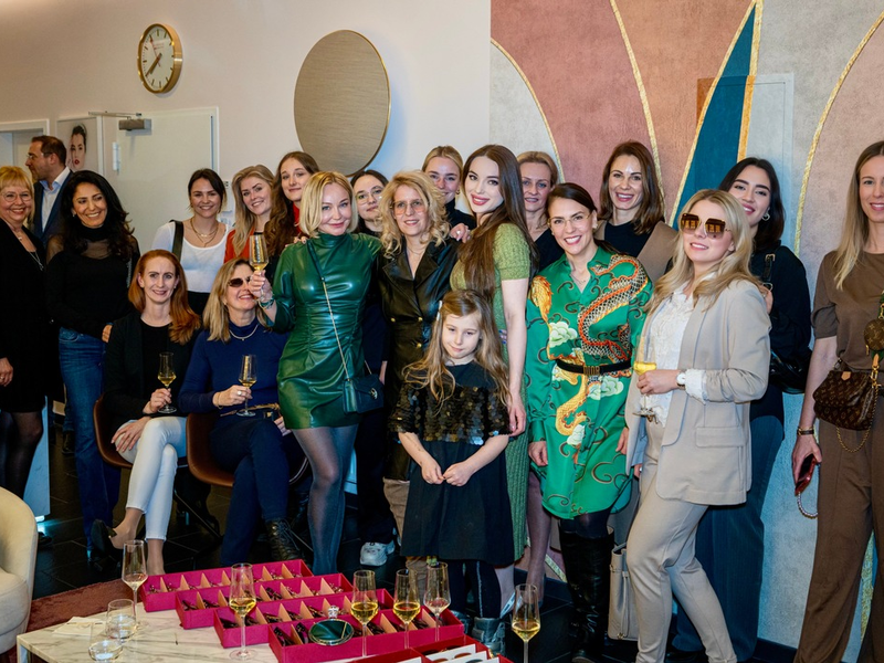 Am Frauentag schmieden Inanna Medical Spa und Haus der Optik Lankwitz eine innovative Partnerschaft, um Frauen durch Schönheit und Stil zu stärken - Foto: presseportal.de