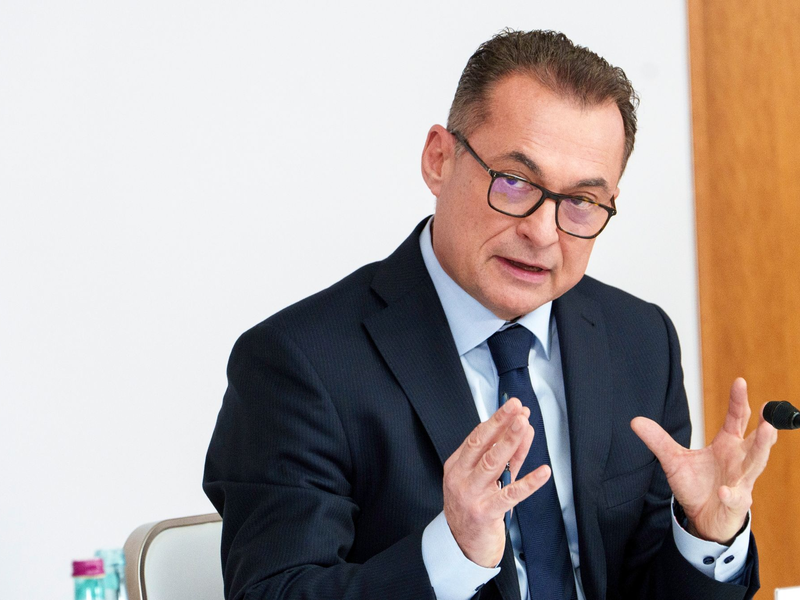 Bundesbank-Präsident Joachim Nagel über Zinssenkungen: «Wir müssen vorsichtig bleiben.» - Foto: Andreas Arnold/dpa