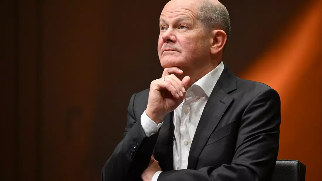 Sehr viele Menschen bewerten die Arbeit von Bundeskanzler Olaf Scholz negativ. - Bild: Jens Kalaene/dpa