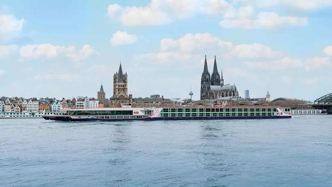 Neue Eventkreuzfahrten auf dem Rhein ab April / KD präsentiert neues Premium-Hotelschiff - Bild: presseportal.de
