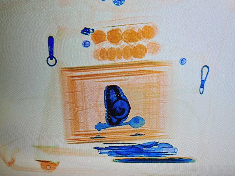 HZA-DD: Teuer nachgezahlt/ Zoll erhebt Einfuhrabgaben für Luxusuhr - Foto: presseportal.de