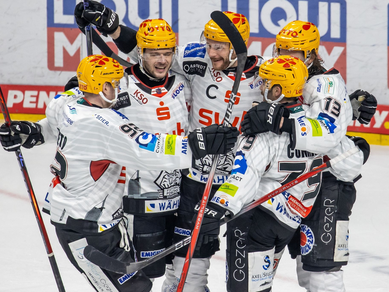 Die Fischtown Pinguins gehen als Tabellenerster in die DEL-Playoffs. - Foto: Andreas Gora/dpa