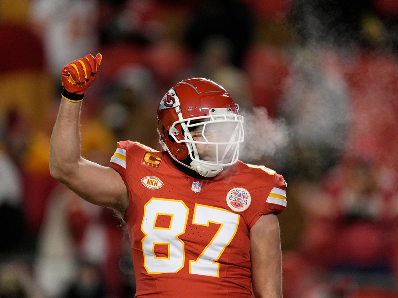 Rund um die Partie am 13. Januar mussten Dutzende Leute wegen Erfrierungen behandelt werden. - Foto: Charlie Riedel/AP/dpa