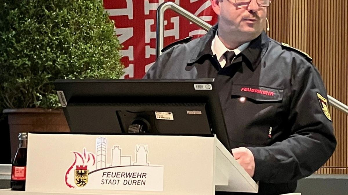 FW Düren: Feuerwehr Düren zieht Jahresbilanz - Foto: presseportal.de