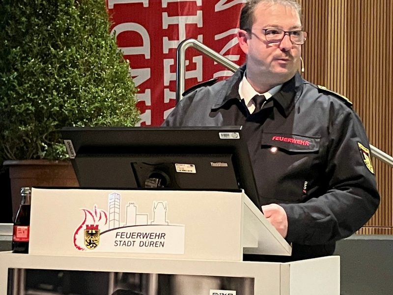 FW Düren: Feuerwehr Düren zieht Jahresbilanz - Foto: presseportal.de