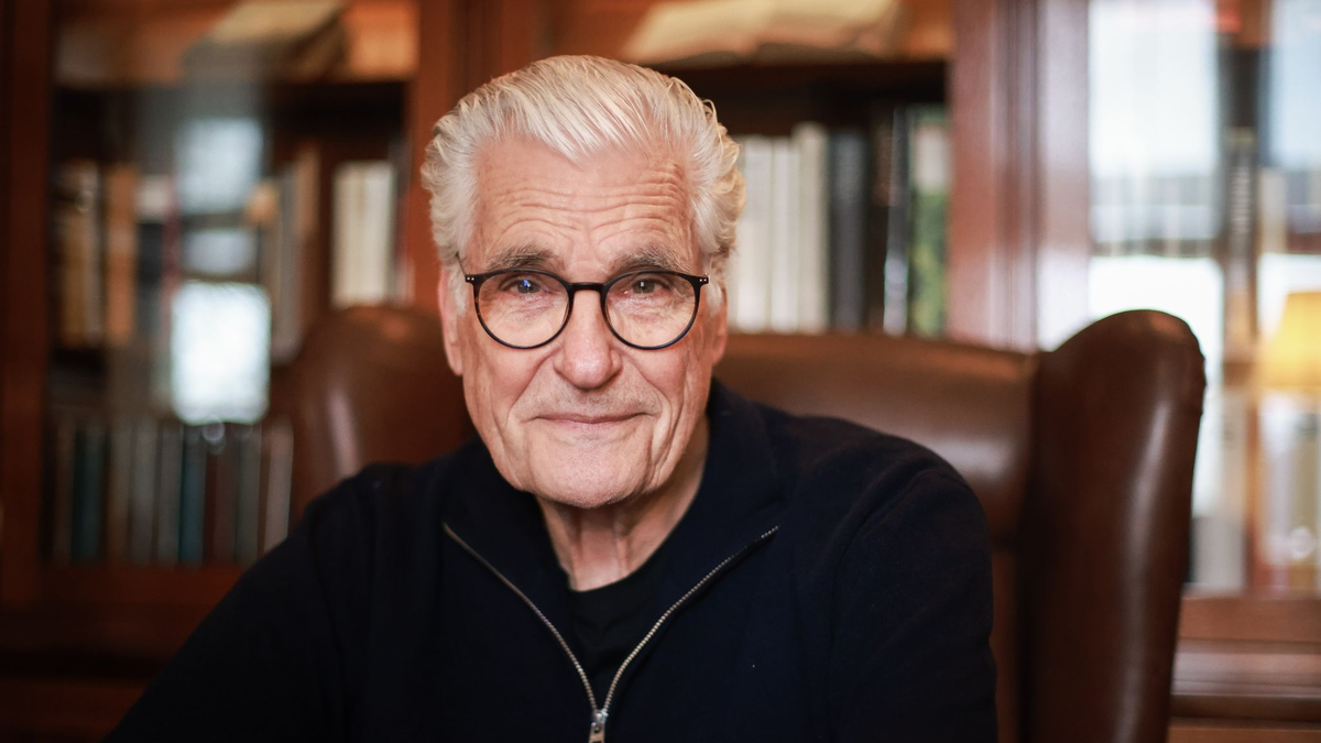 Sky du Mont ist vor allem bekannt als Schauspieler. Doch auch als Buchautor ist er erfolgreich. - Foto: Christian Charisius/dpa