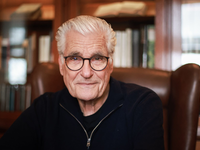 Sky du Mont ist vor allem bekannt als Schauspieler. Doch auch als Buchautor ist er erfolgreich. - Foto: Christian Charisius/dpa