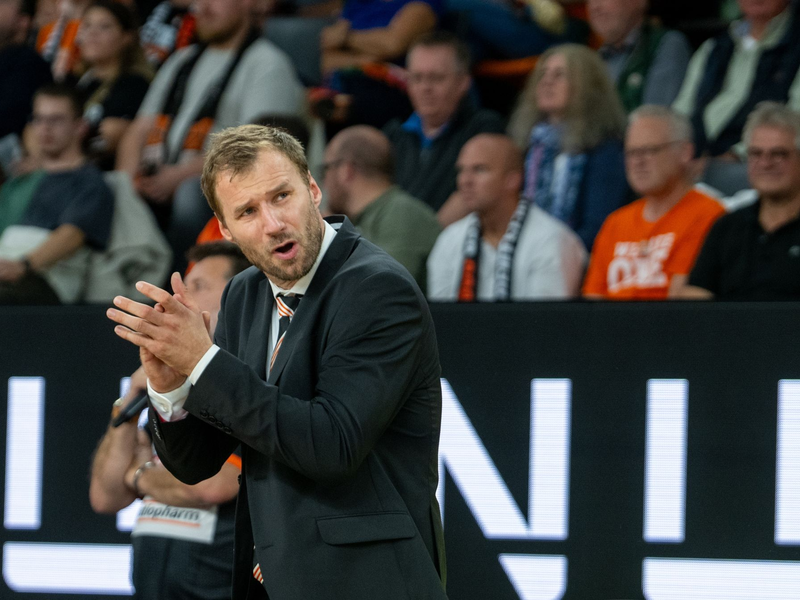 Ulms Trainer Anton Gavel wird mit Bamberg in Verbindung gebracht. - Foto: Stefan Puchner/dpa