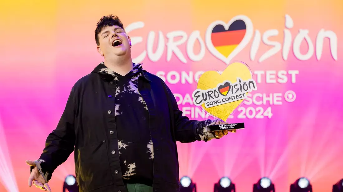 Isaak geht mit dem Song «Always On The Run» für Deutschland an den Start. - Bild: Christoph Soeder/dpa