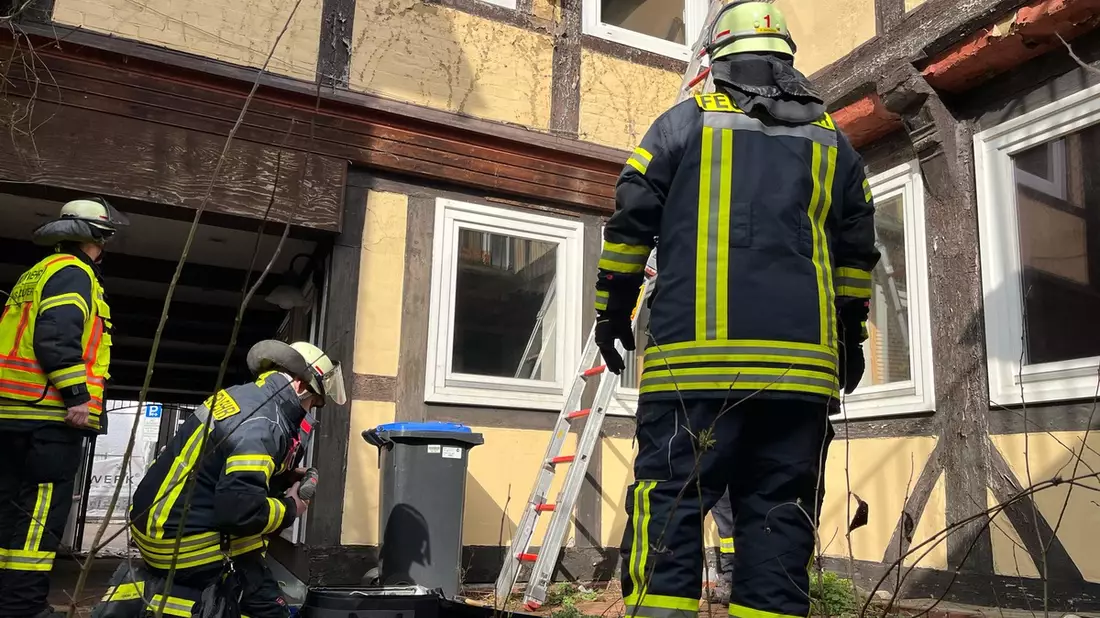 FW Celle: Einsatz in der Altstadt während des Wasa-Lauf s - Bild: presseportal.de