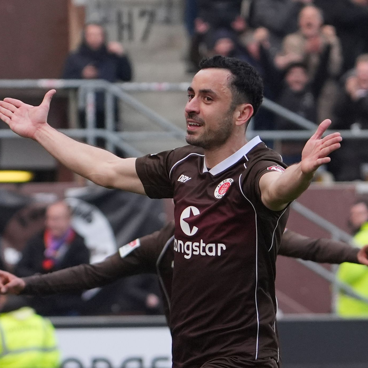 Manolis Saliakas brachte den FC St. Pauli gegen Hertha BSC auf die Siegerstraße. - Foto: Marcus Brandt/dpa