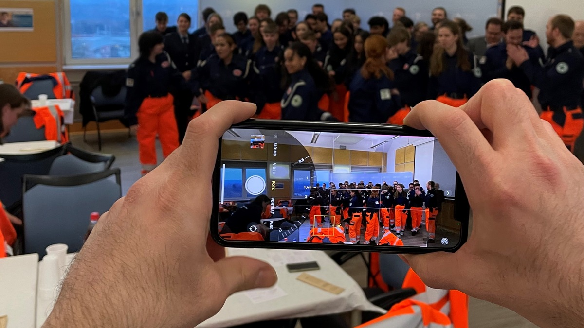 POL-DO: 20 neue Verkehrskadetten ehrenamtlich im Straßenverkehr im Einsatz - Foto: presseportal.de