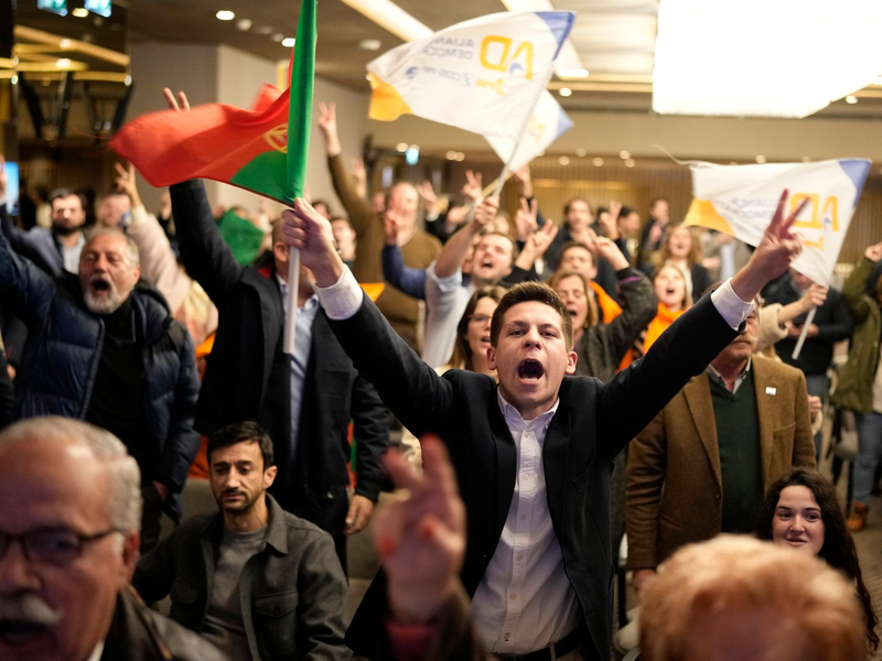 Die portugiesische Mitte-Rechts-Partei Demokratische Allianz hat die Parlamentswahl laut den ersten Prognosen gewonnen. - Foto: Armando Franca/AP/dpa