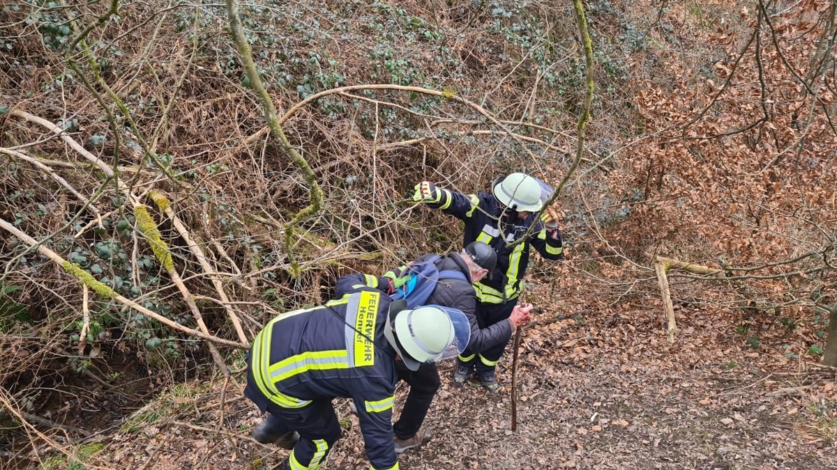 FW Hennef: Feuerwehr rettet Wanderer - Foto: presseportal.de