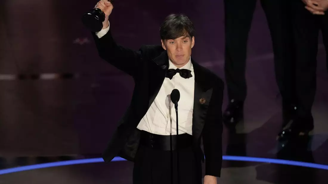 Cillian Murphy wurde als bester Hauptdarstellers geehrt. - Bild: Chris Pizzello/Invision via AP/dpa