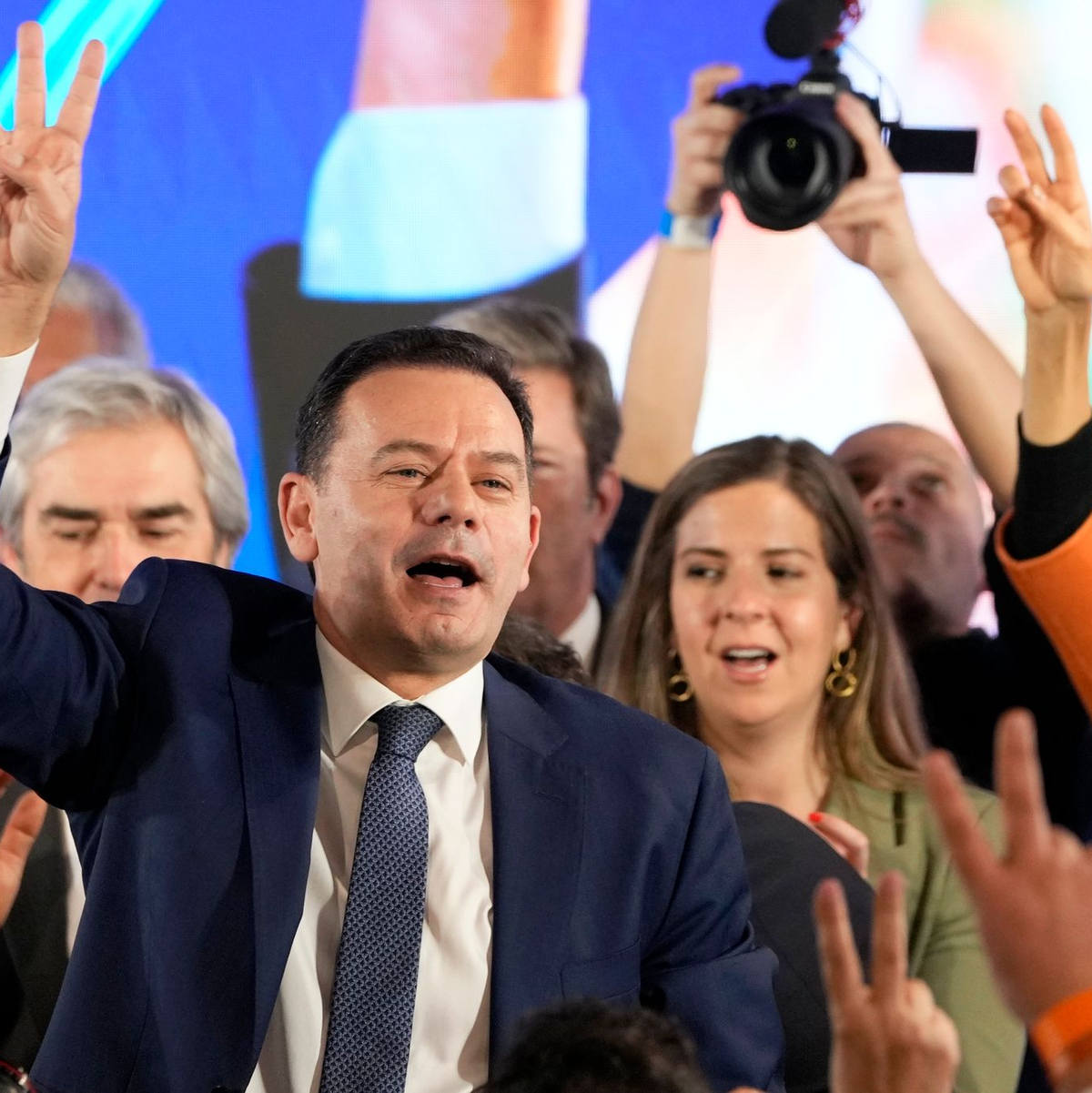 Luís Montenegro hat im Parlament keine Mehrheit. - Foto: Armando Franca/AP/dpa