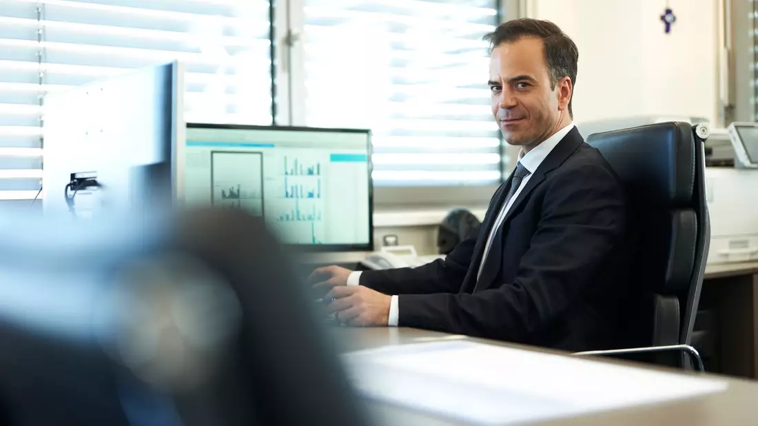 Konstantinos Vasiadis von der elvinci.de GmbH: Wie er seinen Kunden den Erfolg im Amazon-Retourenhandel sichert - Bild: presseportal.de