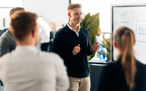 Vertriebsprozesse optimieren - Marvin Flenche gibt 5 Tipps, die Unternehmen unbedingt berücksichtigen sollten - Foto: presseportal.de