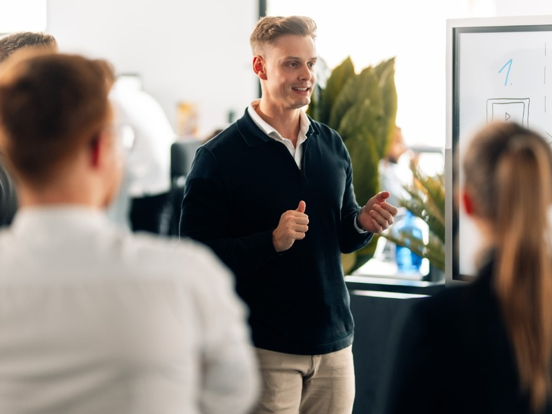 Vertriebsprozesse optimieren - Marvin Flenche gibt 5 Tipps, die Unternehmen unbedingt berücksichtigen sollten - Foto: presseportal.de