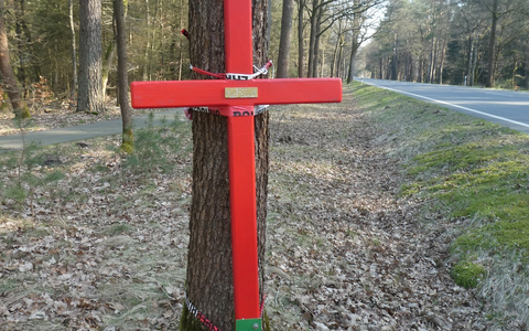 POL-CE: Rote Kreuze an der B 191 - Foto: presseportal.de