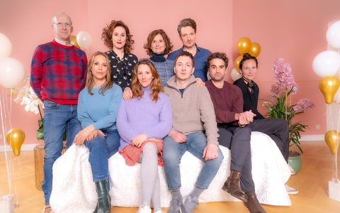 Rosen und Reis mit Oliver Wnuk und Anneke Kim Sarnau: Dreh für Fernsehfilm von ARD Degeto und NDR - Foto: presseportal.de Rosen und Reis mit Oliver Wnuk und Anneke Kim Sarnau: Dreh für Fernsehfilm von ARD Degeto und NDR - Foto: presseportal.de