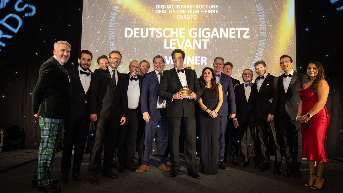 Deutsche GigaNetz gewinnt nach weiterer erfolgreicher Finanzierung internationale Auszeichnung für den europäischen Glasfaser-Deal des Jahres - Foto: presseportal.de