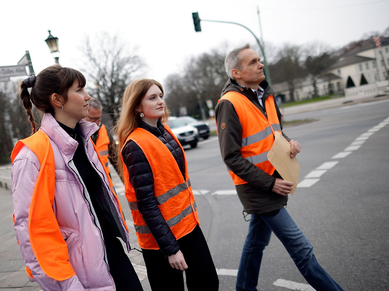 Die Letzte Generation hat eine neue Protestwelle angekündigt. Wie das genau aussehen soll, wurde nicht erläutert. - Foto: Carsten Koall/dpa