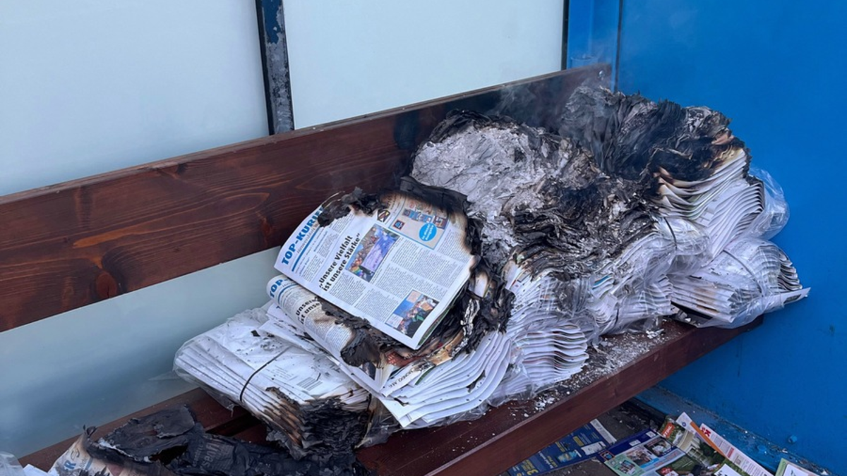 POL-NE: Zeitungen geraten in Brand - Wer kann Hinweise geben? - Foto: presseportal.de