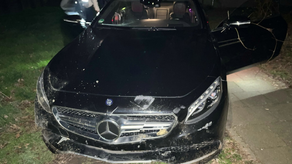 POL-NE: Autofahrer missachtet Anhaltezeichen der Polizei - Foto: presseportal.de