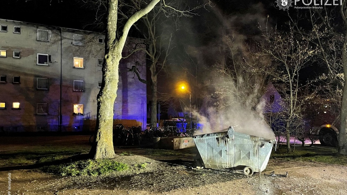 POL-PPWP: Müllcontainer brennen - Zeugen gesucht! - Foto: presseportal.de