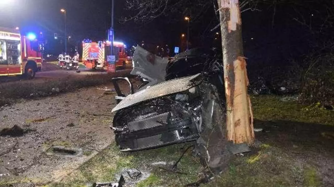 POL-HM: Tödlicher Verkehrsunfall auf der Pyrmonter Straße in Hameln - Bild: presseportal.de