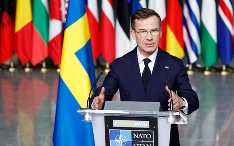 Der schwedische Ministerpräsident Ulf Kristersson spricht bei der Zeremonie zur Aufnahme Schwedens in die Nato in Brüssel. - Foto: Geert Vanden Wijngaert/AP/dpa Der schwedische Ministerpräsident Ulf Kristersson spricht bei der Zeremonie zur Aufnahme Schwedens in die Nato in Brüssel. - Foto: Geert Vanden Wijngaert/AP/dpa